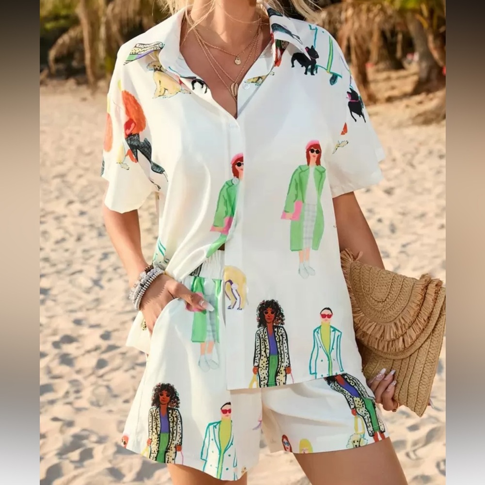 Stylish Women's Graphic Two Piece Short Set